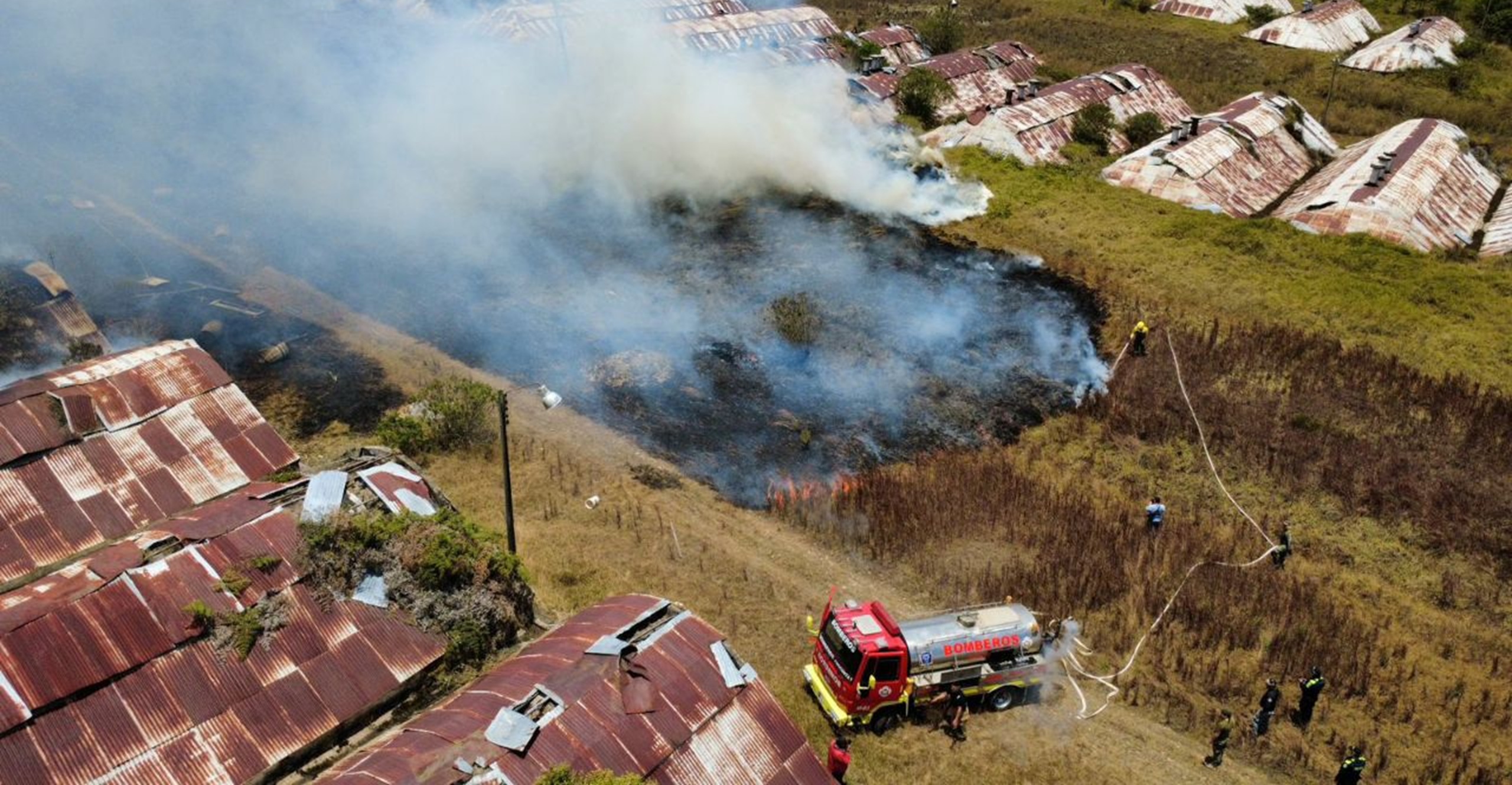 Incendio forestal en Chocontá fue controlado tras afectar cinco hectáreas y estructuras en predios departamentales