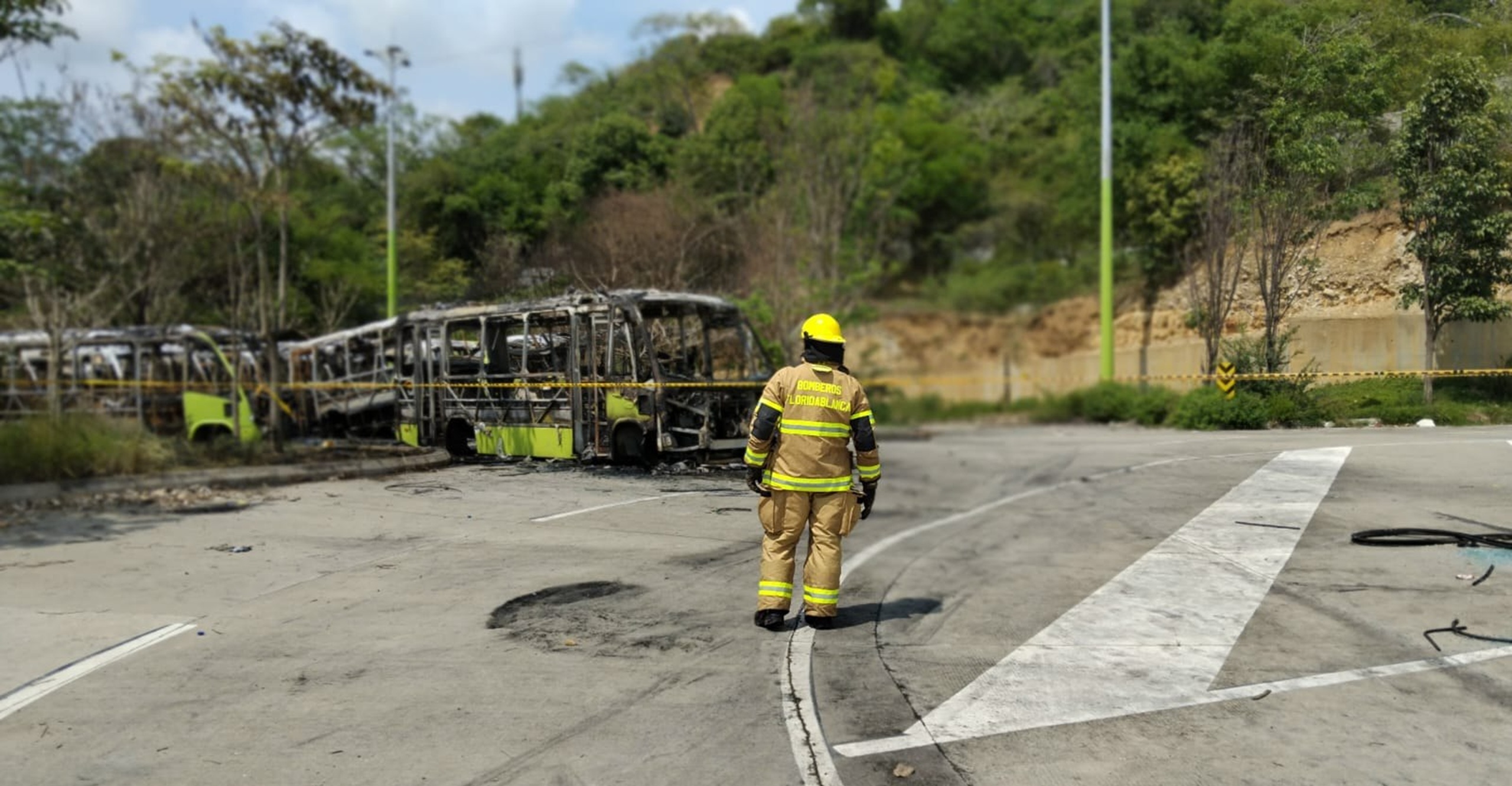 Incendio en buses de Metrolínea en Girón fue controlado oportunamente por Bomberos