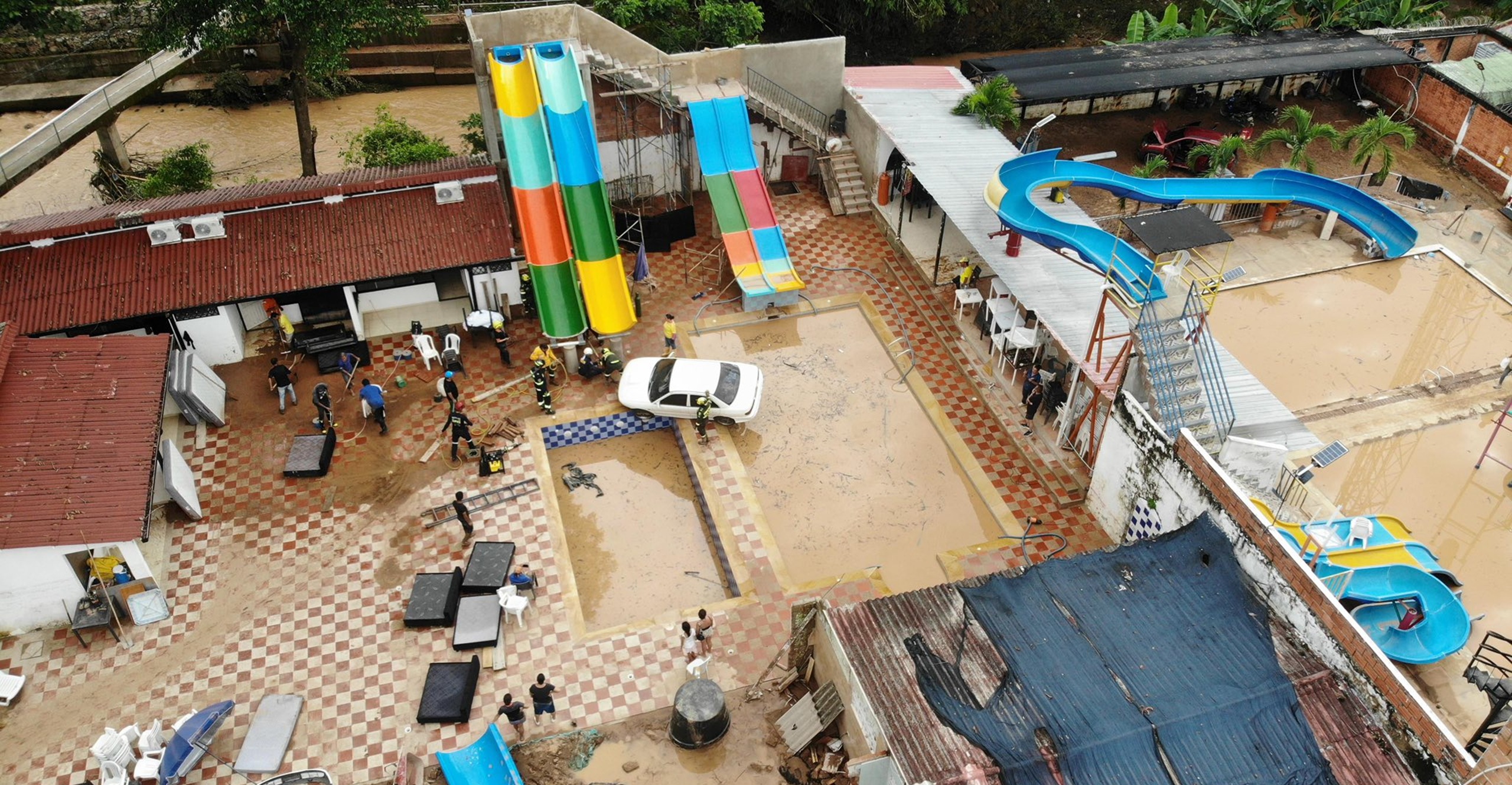 Desbordamiento de la quebrada La Melgara genera emergencia en Melgar, Tolima