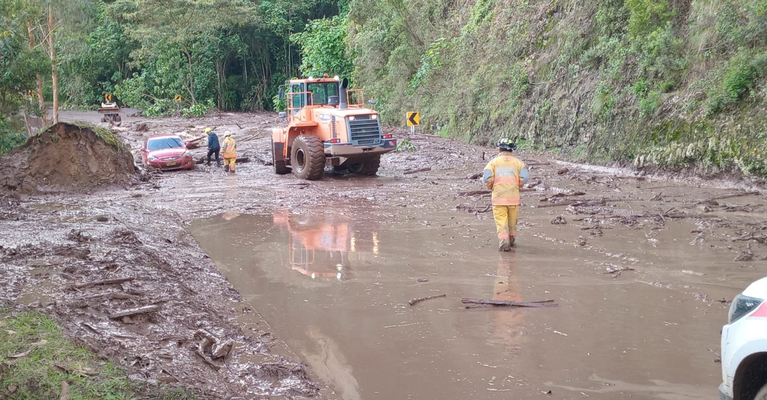 Atención oportuna de remoción en masa en Bojacá permitió restablecer la movilidad y apoyar a la comunidad afectada.