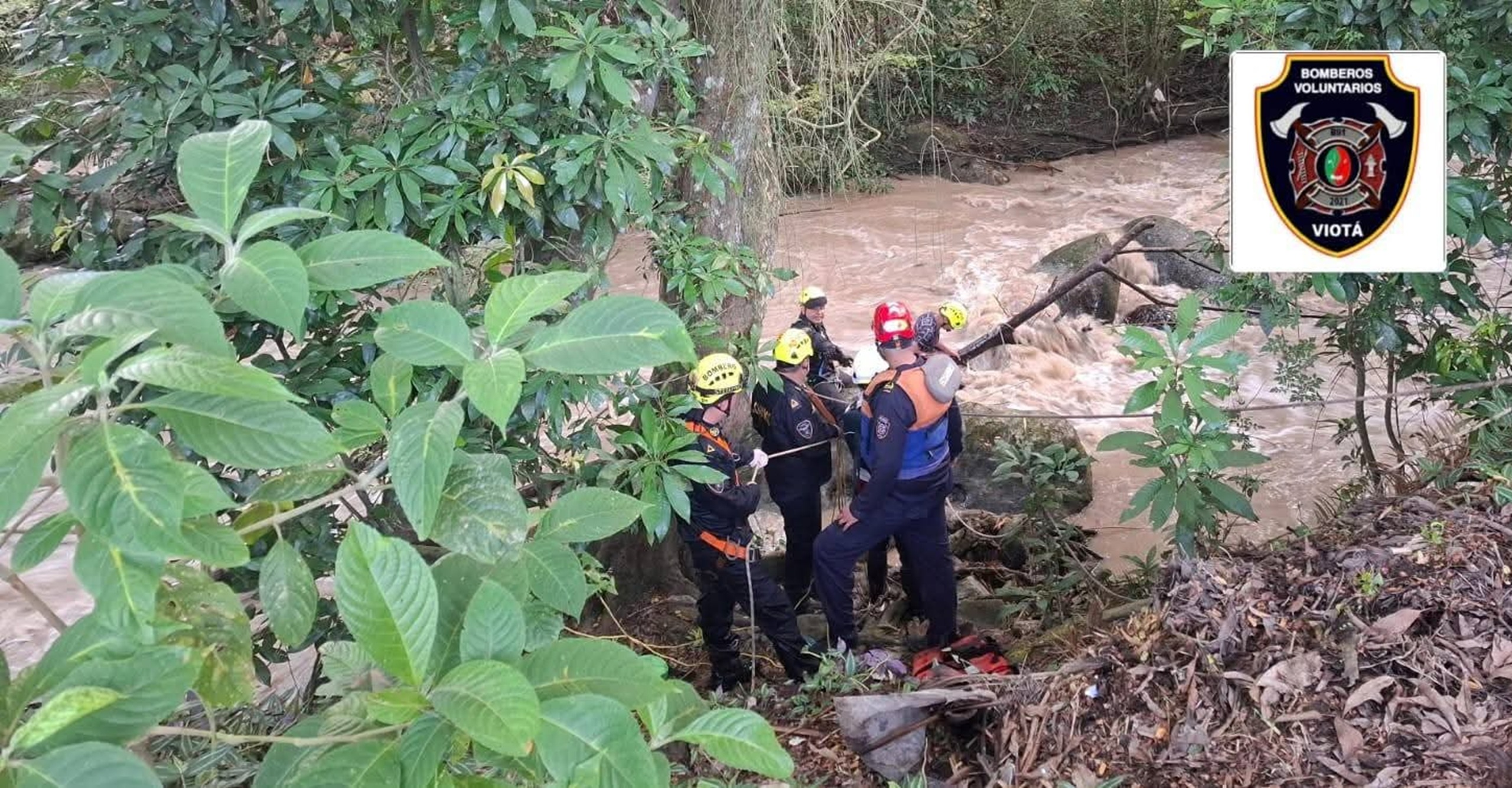 Operativo de búsqueda en Viotá, Cundinamarca, permite ubicar a joven arrastrado por la corriente de un río