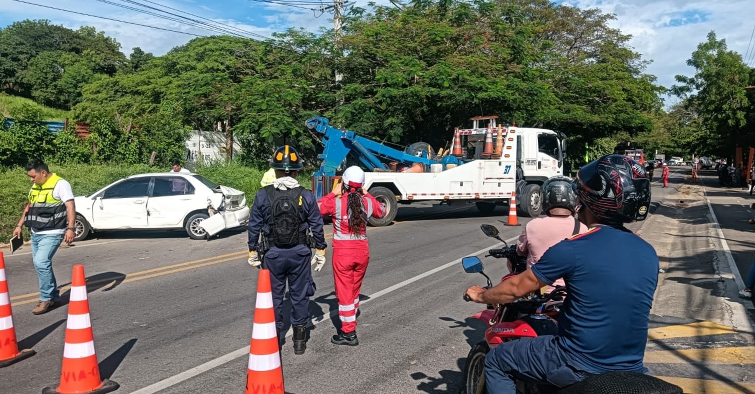 Accidente de tránsito múltiple en vía Ricaurte – Girardot deja dos personas lesionadas