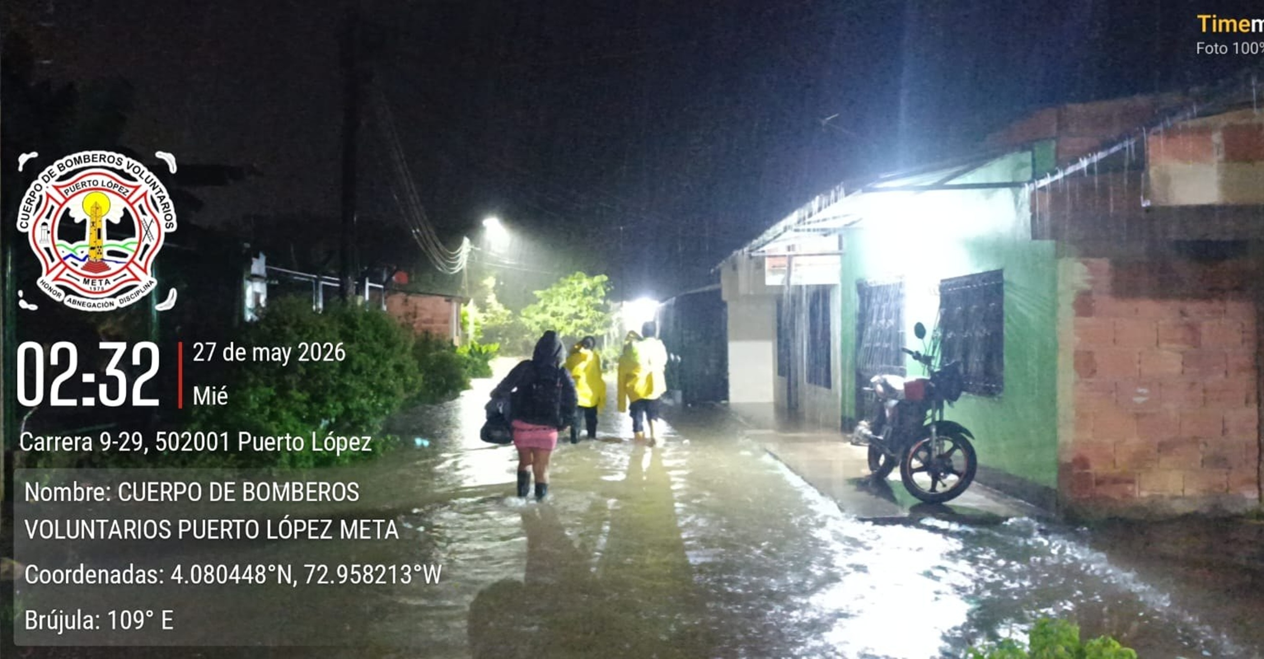 Bomberos de Puerto López atendieron emergencias por inundaciones y evacuaron familias afectadas por fuertes lluvias