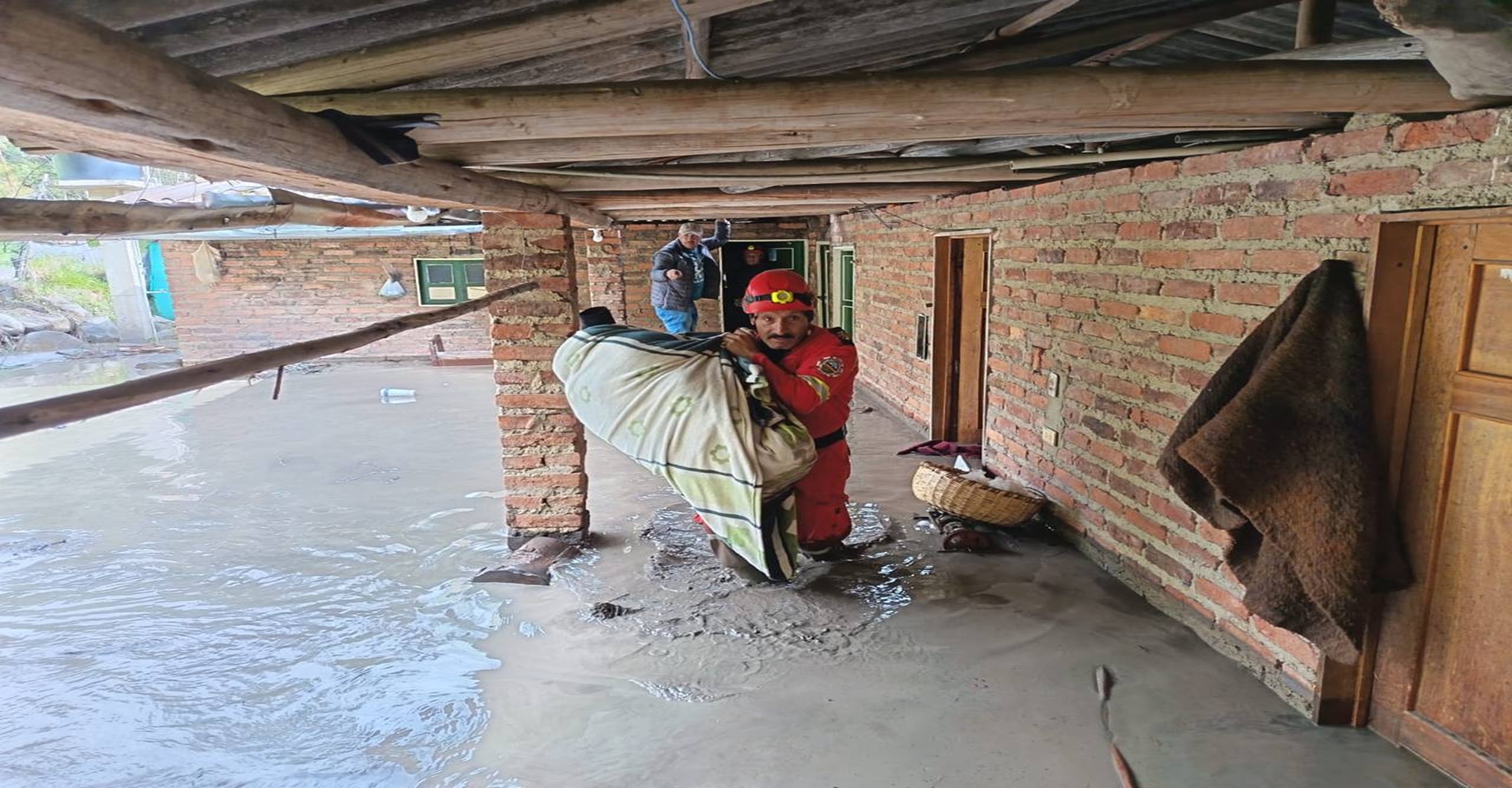 Fuertes lluvias generan creciente súbita del río Nevado y dejan afectaciones en cuatro municipios de Boyacá