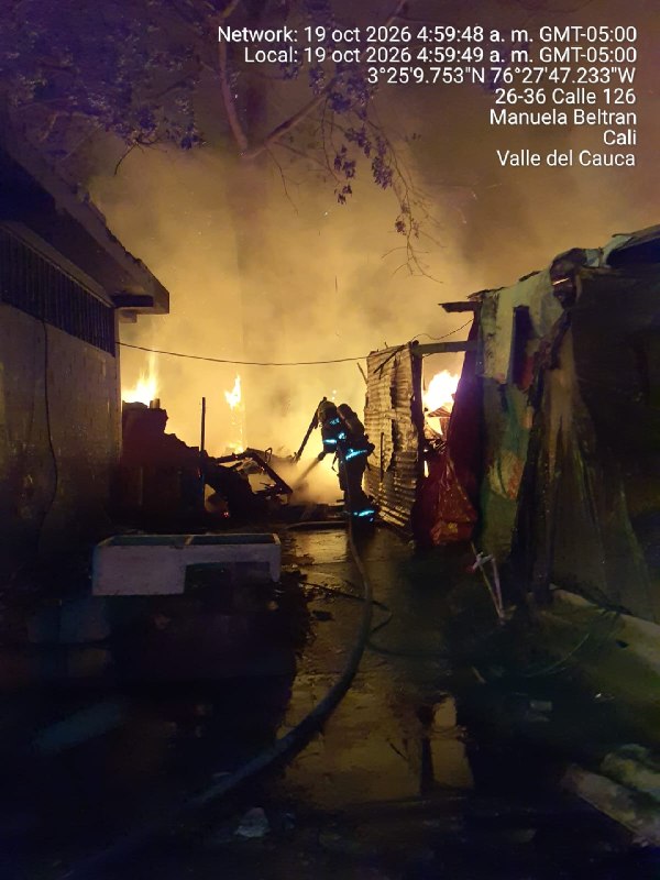 Viviendas destruidas tras el incendio estructural.